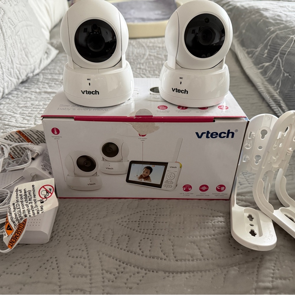 VTECH Baby Monitor Camera set